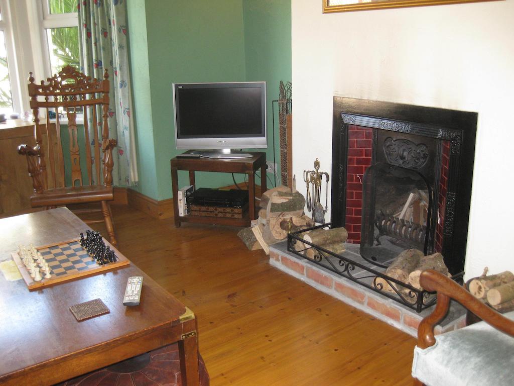 Acorns Guest House Combe Martin Dış mekan fotoğraf